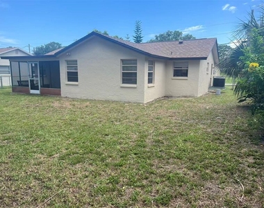 8516 Inwood Drive - Photo Thumbnail 12