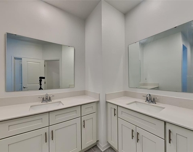 3115 Country Side Drive - Photo Thumbnail 9