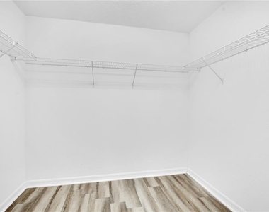 2905 Sunstone Drive - Photo Thumbnail 16