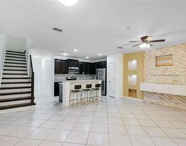 2905 Sunstone Drive - Photo Thumbnail 7