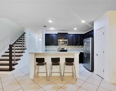 2905 Sunstone Drive - Photo Thumbnail 6