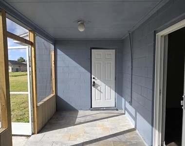 671 Royalty Court - Photo Thumbnail 16