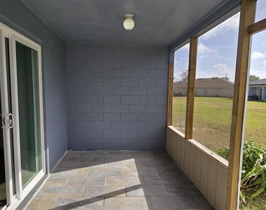 671 Royalty Court - Photo Thumbnail 17