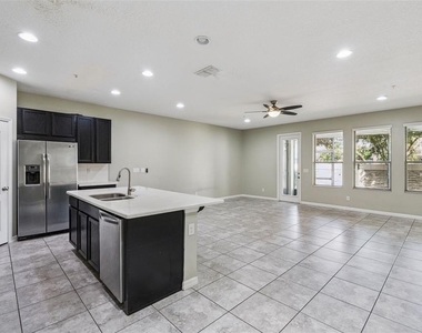 618 Merry Brook Circle - Photo Thumbnail 6