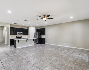 618 Merry Brook Circle - Photo Thumbnail 5