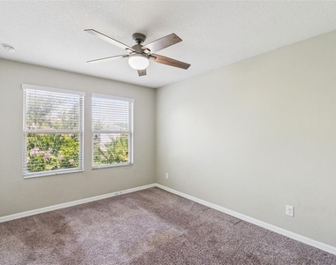 618 Merry Brook Circle - Photo Thumbnail 10
