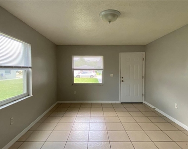 118 Eaton Street - Photo Thumbnail 11