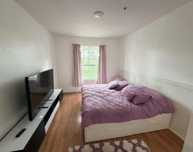 6214 Stevenson Drive - Photo Thumbnail 6