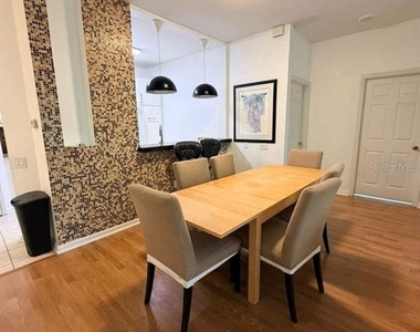 6214 Stevenson Drive - Photo Thumbnail 4