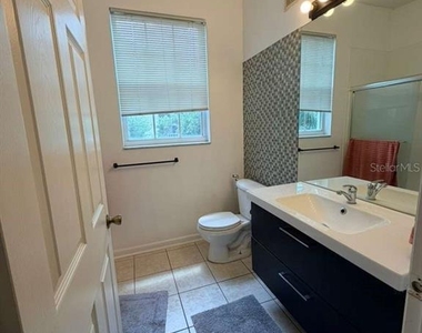 6214 Stevenson Drive - Photo Thumbnail 13