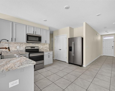265 Meadowbrook Boulevard - Photo Thumbnail 8