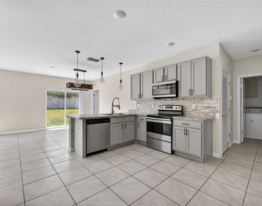 265 Meadowbrook Boulevard - Photo Thumbnail 4