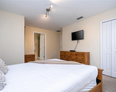 4908 Clock Tower Drive - Photo Thumbnail 13