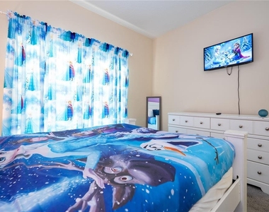 4908 Clock Tower Drive - Photo Thumbnail 5