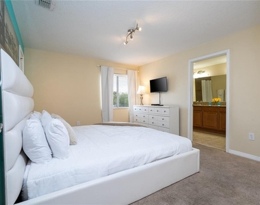 4908 Clock Tower Drive - Photo Thumbnail 39