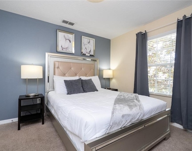 4908 Clock Tower Drive - Photo Thumbnail 22