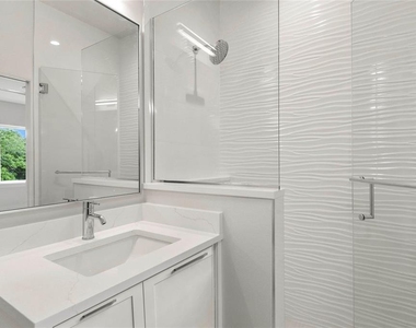 3222 Holliday Ave - Photo Thumbnail 14
