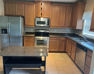 9731 Biscotti Avenue - Photo Thumbnail 3