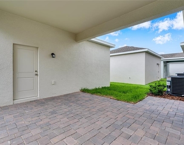 15179 Blue Peacock Lane - Photo Thumbnail 22