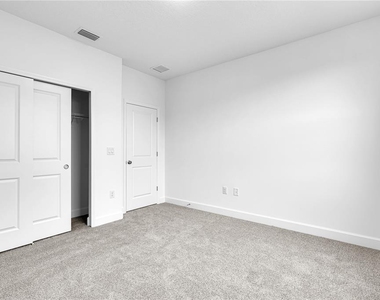 15179 Blue Peacock Lane - Photo Thumbnail 42
