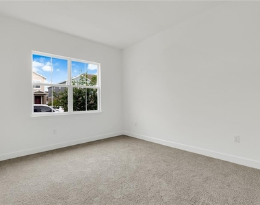 15179 Blue Peacock Lane - Photo Thumbnail 9
