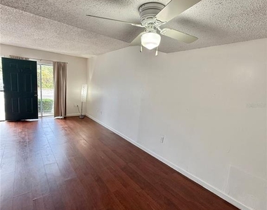 4113 S Semoran Boulevard - Photo Thumbnail 7