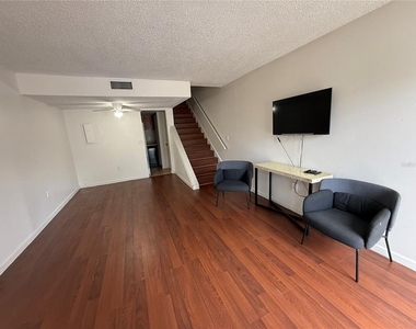 4113 S Semoran Boulevard - Photo Thumbnail 12