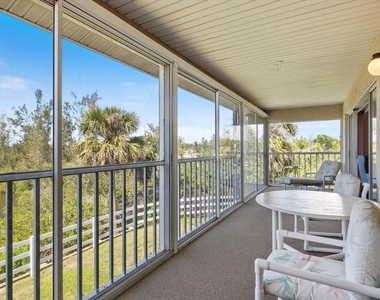 841 Waterside Drive - Photo Thumbnail 14