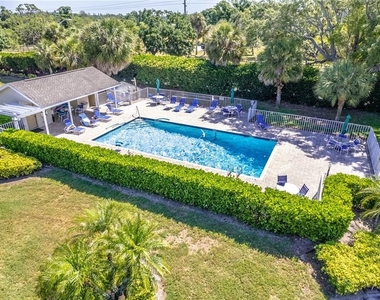 841 Waterside Drive - Photo Thumbnail 40