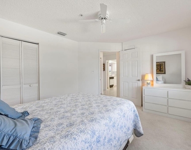 841 Waterside Drive - Photo Thumbnail 24