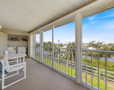 841 Waterside Drive - Photo Thumbnail 16