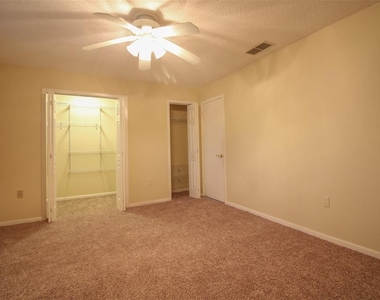 2014 Charnes Drive - Photo Thumbnail 11
