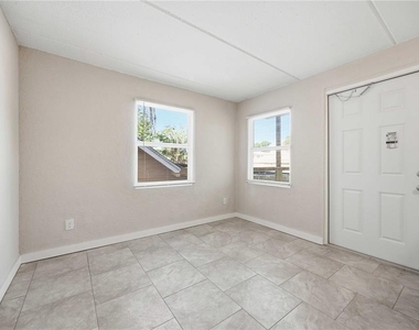 419 Grapefruit Avenue - Photo Thumbnail 5