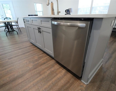 238 Ne 9th Street - Photo Thumbnail 12