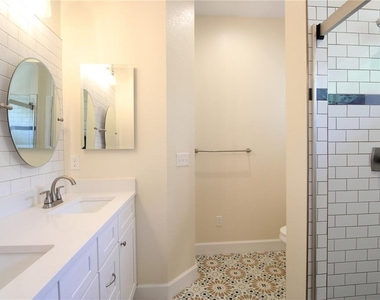 238 Ne 9th Street - Photo Thumbnail 17
