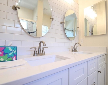 238 Ne 9th Street - Photo Thumbnail 18