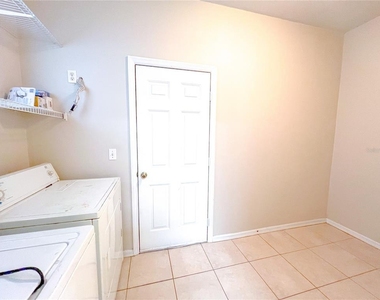 4332 Nw 34th Drive - Photo Thumbnail 15