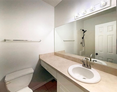 13200 W Newberry Road - Photo Thumbnail 18