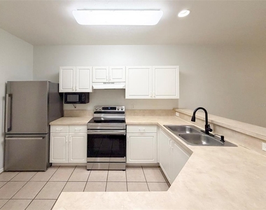 13200 W Newberry Road - Photo Thumbnail 5