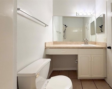 13200 W Newberry Road - Photo Thumbnail 20