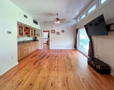 411 Nw 26th Street - Photo Thumbnail 24