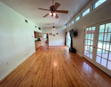 411 Nw 26th Street - Photo Thumbnail 13