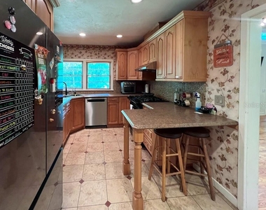 411 Nw 26th Street - Photo Thumbnail 8