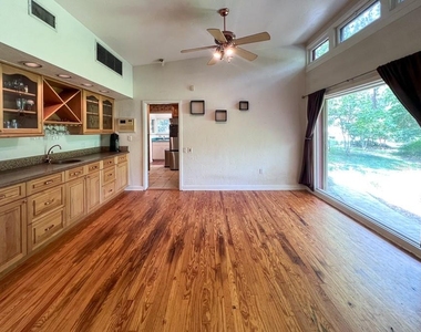 411 Nw 26th Street - Photo Thumbnail 11