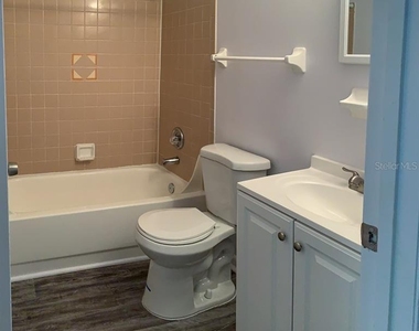 1213 Nw 39th Avenue - Photo Thumbnail 11