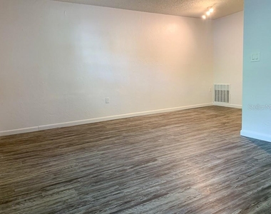 1213 Nw 39th Avenue - Photo Thumbnail 3