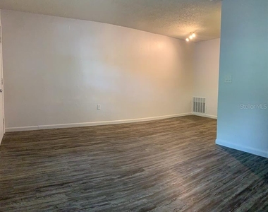 1213 Nw 39th Avenue - Photo Thumbnail 16