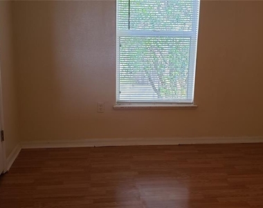 274 Curtis Avenue - Photo Thumbnail 13