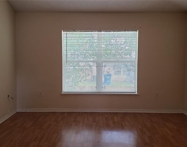 274 Curtis Avenue - Photo Thumbnail 16