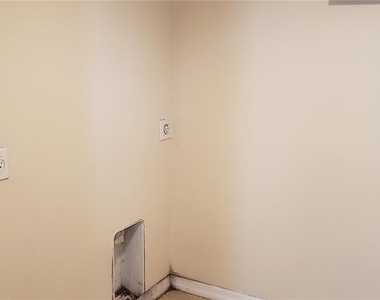 274 Curtis Avenue - Photo Thumbnail 9